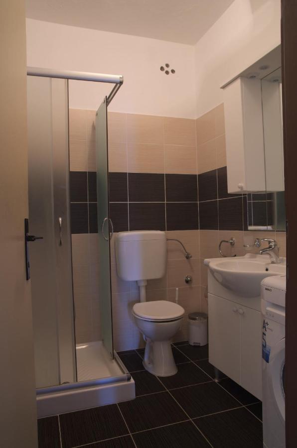Fei Fei Apartments 2 ราชิตเช ภายนอก รูปภาพ